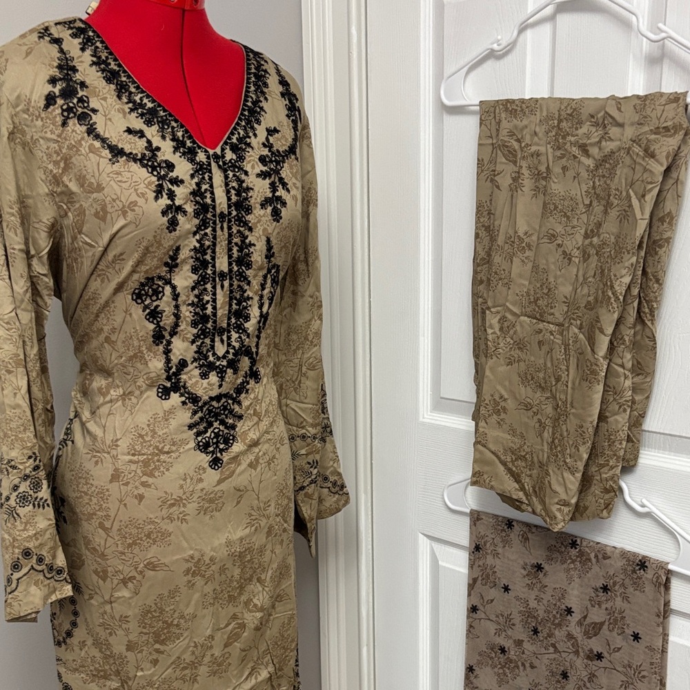 Embroidered Beige Tunic Set with Black Detailing